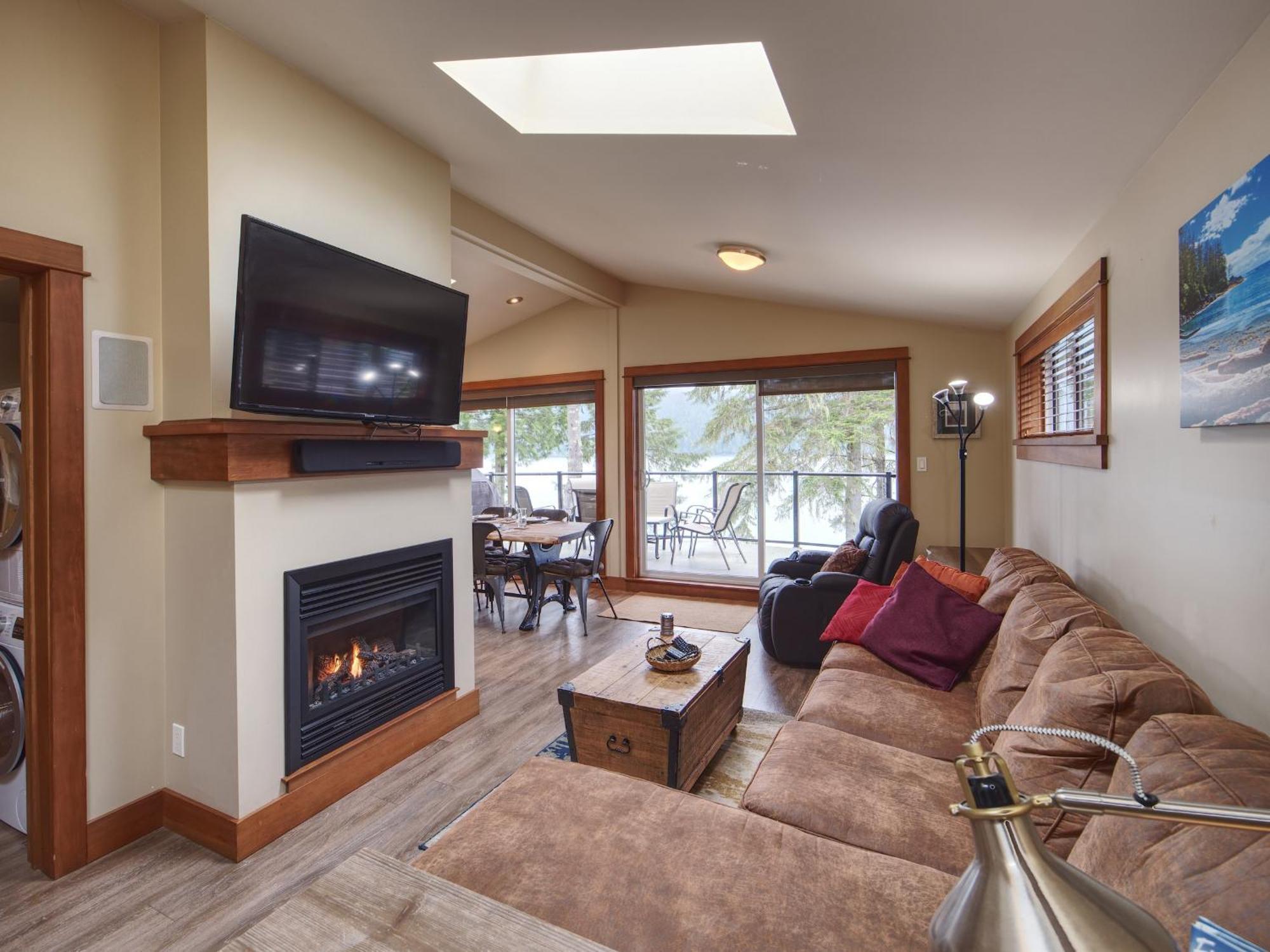 Handsome Dan'S Vacation Cottage Rentals Port Renfrew Exterior photo
