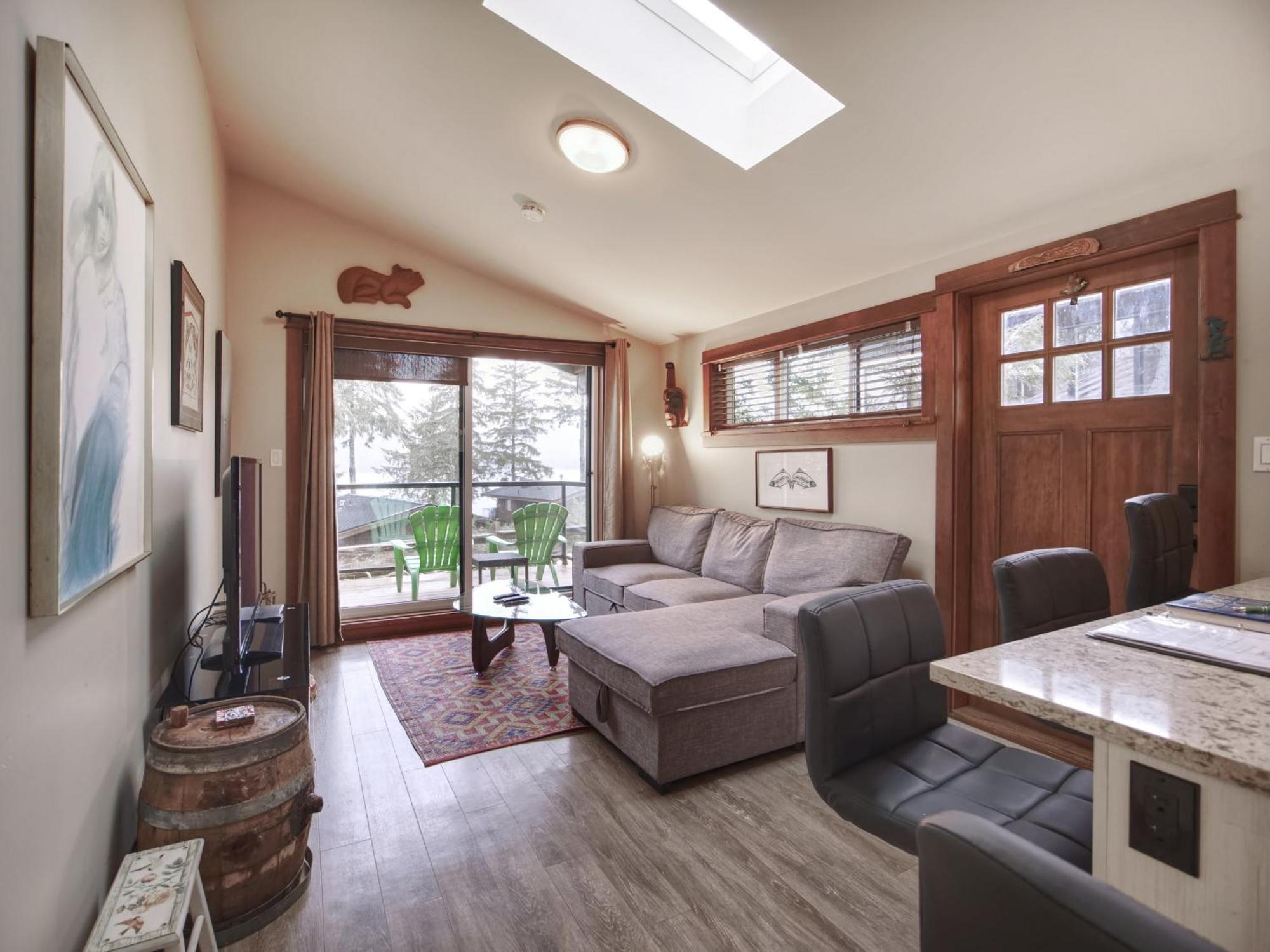 Handsome Dan'S Vacation Cottage Rentals Port Renfrew Exterior photo