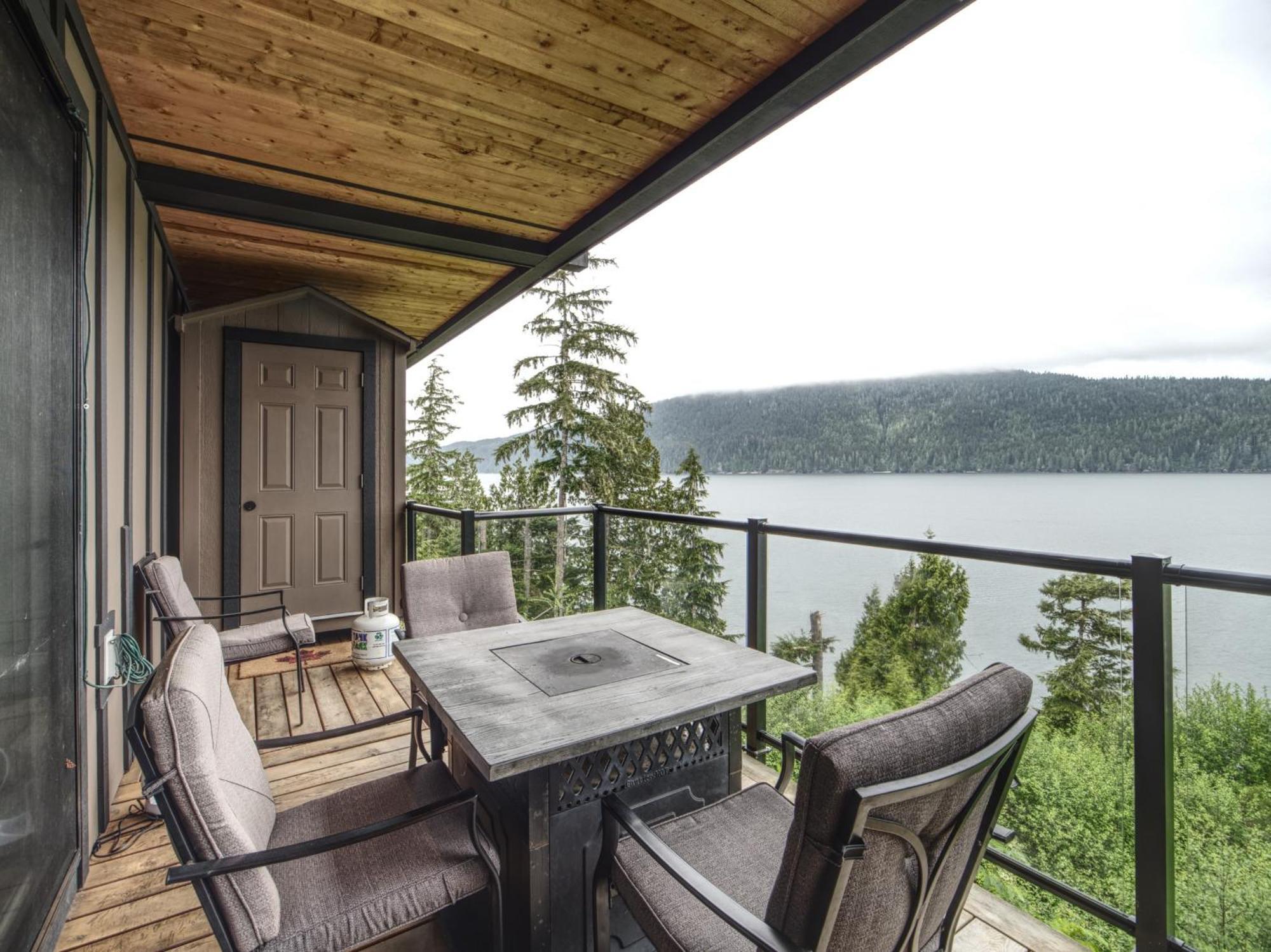 Handsome Dan'S Vacation Cottage Rentals Port Renfrew Exterior photo