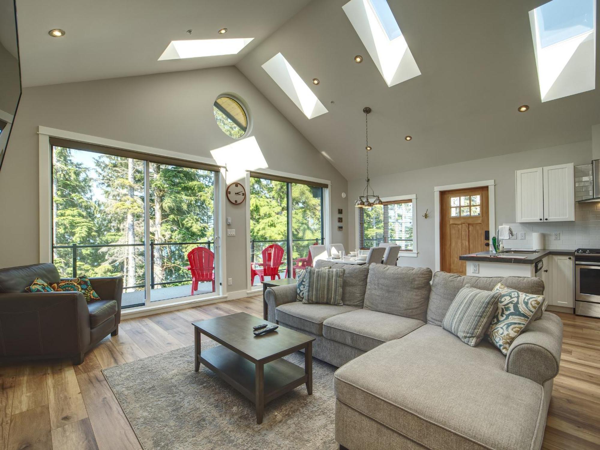 Handsome Dan'S Vacation Cottage Rentals Port Renfrew Exterior photo